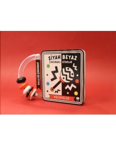 Siyah Beyaz Çıngıraklı Kitaplar Kelimeler (Ciltli)