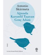 Ağzında Karanfil Taşıyan Genç Adam